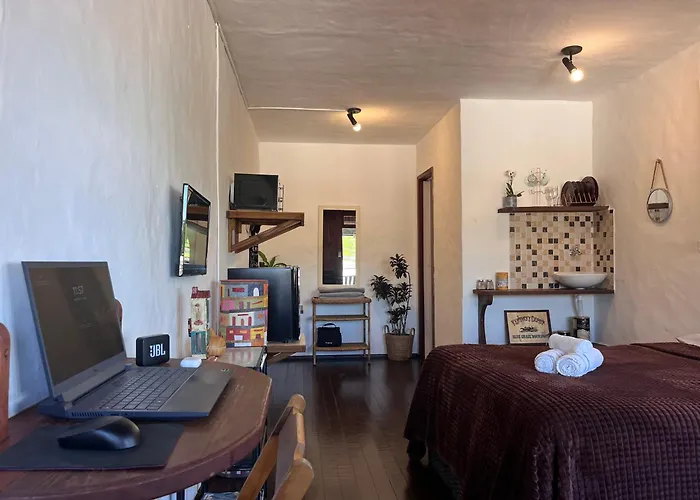 Espaco Com Studios Rusticos Na Lagoa Da Conceicao, Ar Condicionado E Wifi